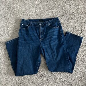Donna High Rise Curve Straight Jean in Stonewash Indigo